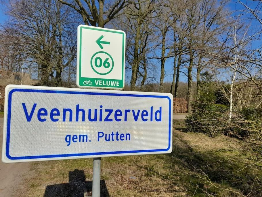 Gezellig Ingerichte Blokhut Op Een Rustig Park! Putten Exterior photo